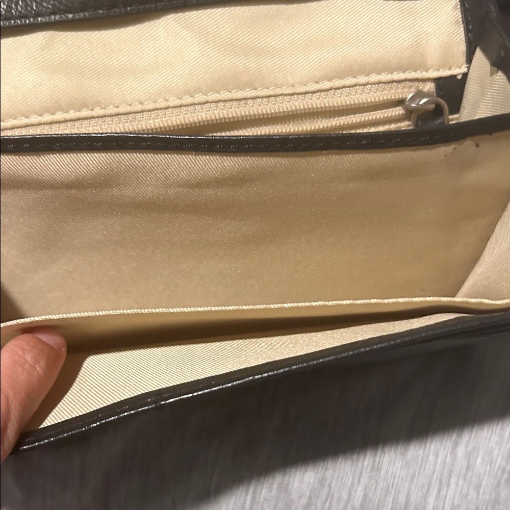 Lucky Brand Black Leather Crossbody Bag with Ring Accent - Picture 4 of 7